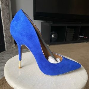 Blue suede heel